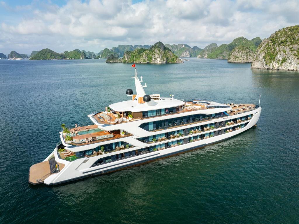 Azura Cruise