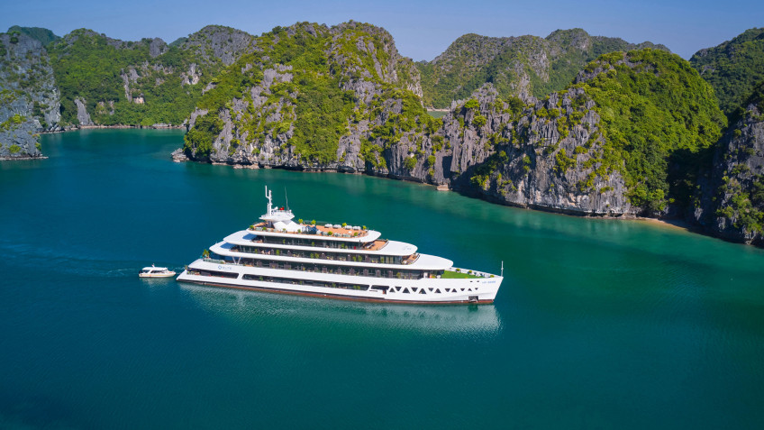 Elite of the Seas Cruise Halong Bay