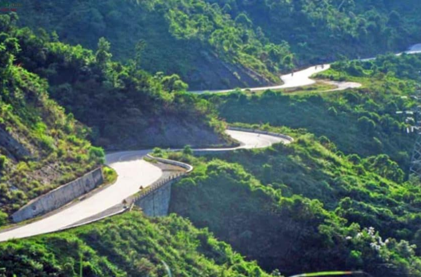Hai Van Pass And Hue City Tour