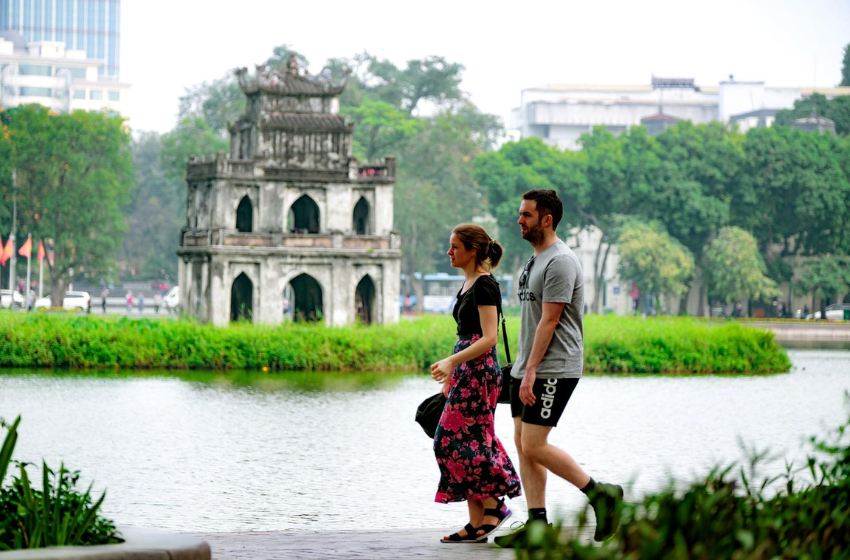 Hoan Kiem Lake & Ngoc Son Temple: Visitor Guide