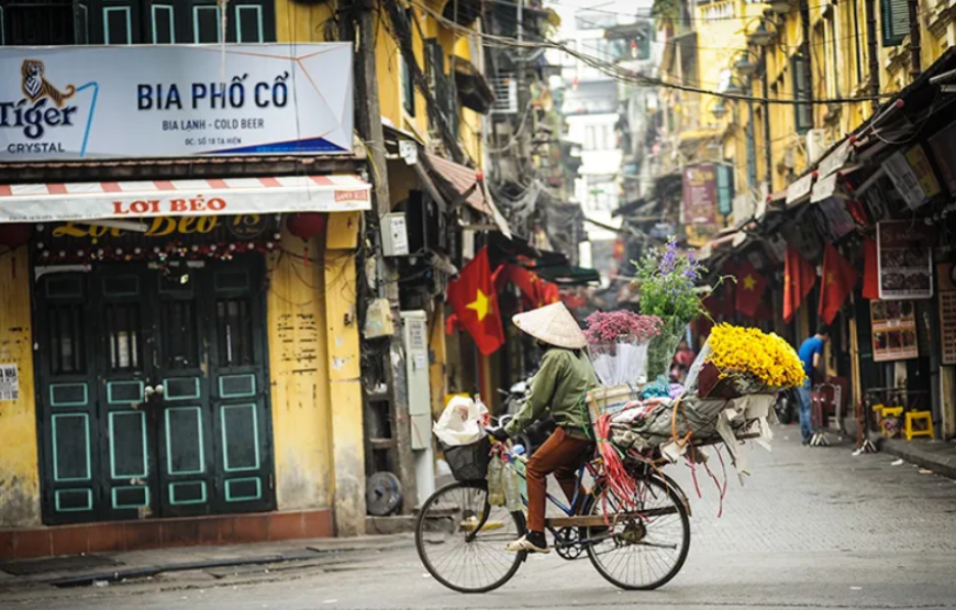 Discover Hanoi Early Morning Charm