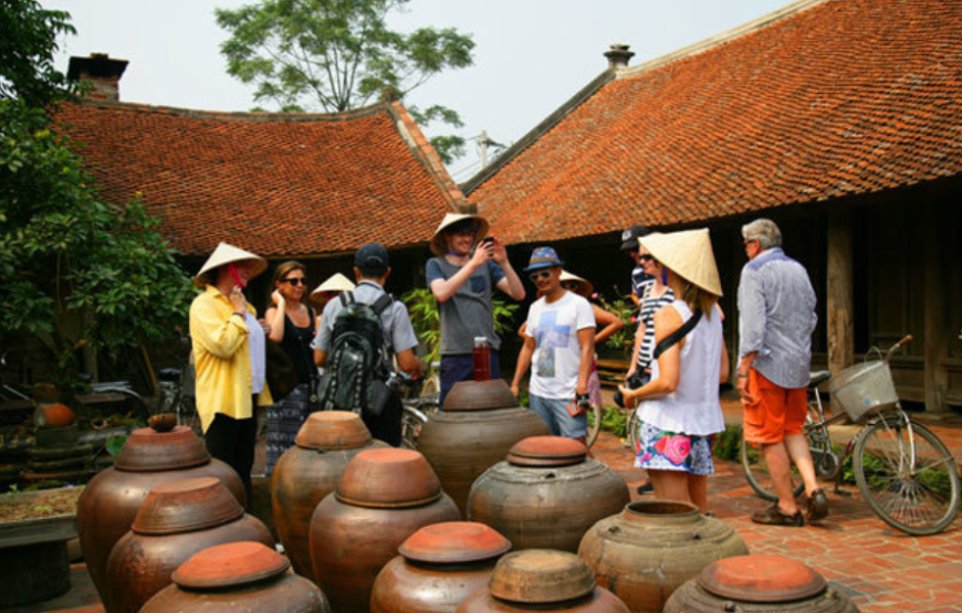 Duong Lam Ancient Village Tour