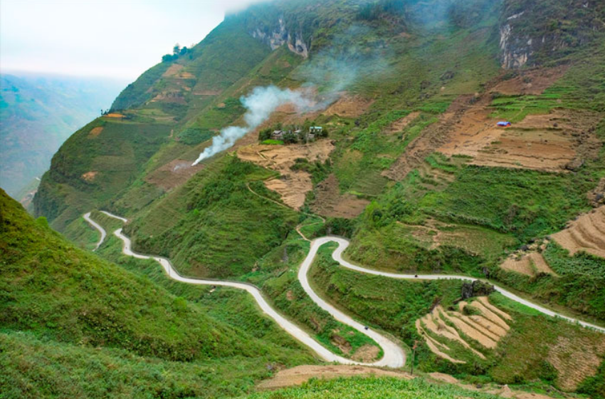 Day 4: Ha Giang – Meo Vac – Ma Pi Leng Pass – Dong Van (B/L/D