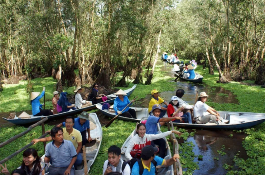 Uncover History and Serenity: Cu Chi Tunnels Mekong Delta 1 Day Tour