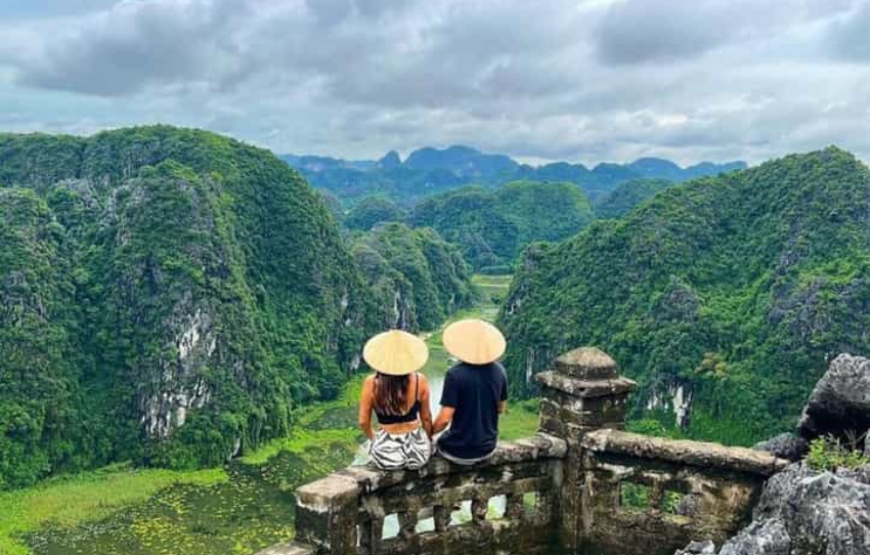 Ninh Binh Private Tour to Hoa Lu Tam Coc Mua Cave