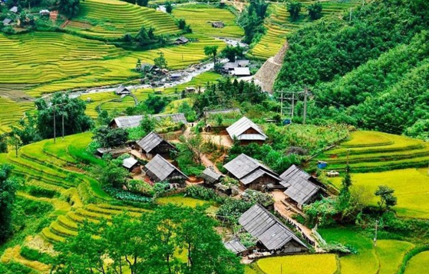 Sapa Trekking Tour from Hanoi By Train 2D1N