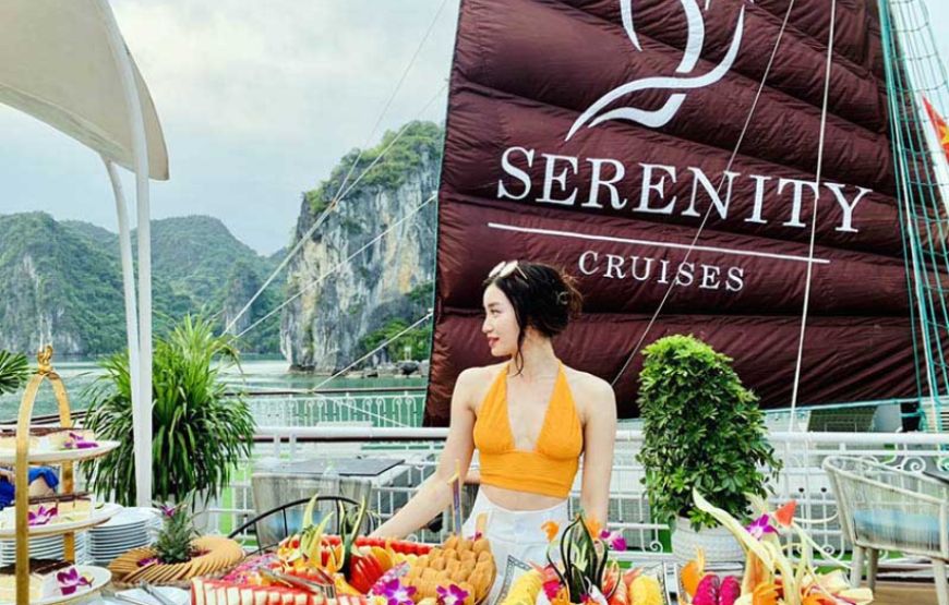 Serenity Luxury Daily Cruise in Lan Ha Bay