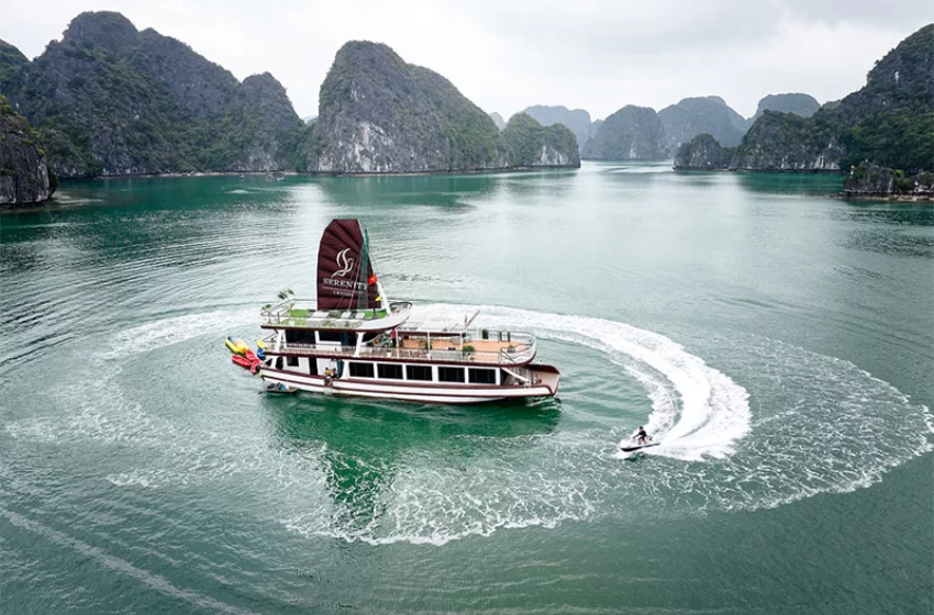 Explore the Beauty of Ha Long Bay on Alova Premium Cruise 6 Hours