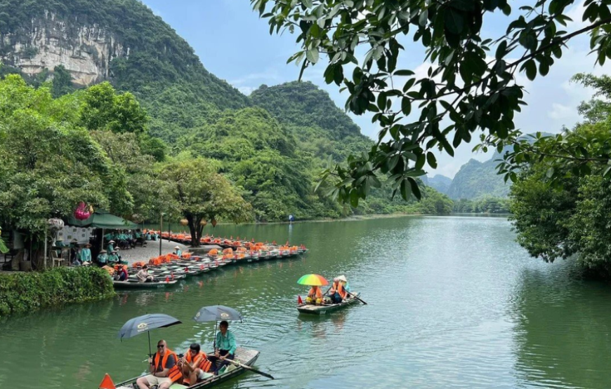 Combined Trip Ninh Binh Farm Work and Kayaking Mua Cave Tour