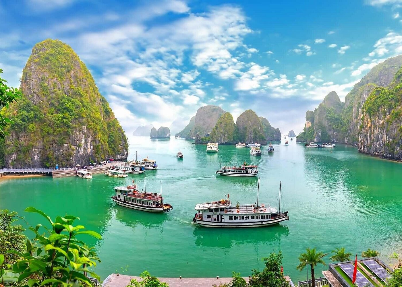 caption (1) North Vietnam Package Tours - Image 1